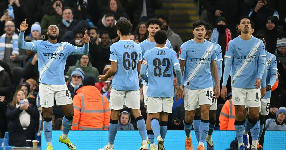 L’alignement de Man City contre Newcastle est prévu alors que Rodri appelle et Phil Foden débute lors du match nul de la Coupe Carabao. 4 L’alignement de Man City contre Newcastle est prévu alors que Rodri appelle et Phil Foden débute lors du match nul de la Coupe Carabao. - 3