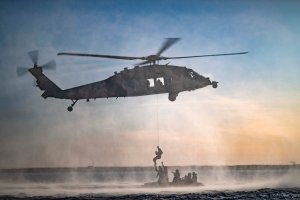Les Marines se sont envolés pour la Norvège à bord du jet des New England Patriots 10 Les Marines se sont envolés pour la Norvège à bord du jet des New England Patriots - 9