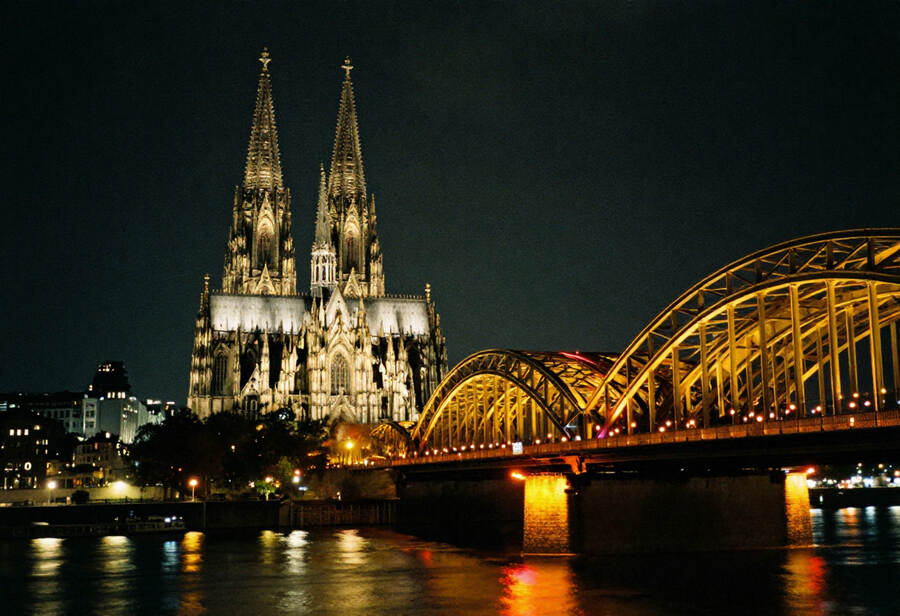L'Allemagne, la Finlande, les Pays-Bas et la Norvège mènent la charge dans le déclin du tourisme américain, frappant le Vermont, Washington, l'Utah, le Maine, New York et le Texas dans un contexte de mesures strictes en matière de visas et de tensions politiques. 8 L'Allemagne, la Finlande, les Pays-Bas et la Norvège mènent la charge dans le déclin du tourisme américain, frappant le Vermont, Washington, l'Utah, le Maine, New York et le Texas dans un contexte de mesures strictes en matière de visas et de tensions politiques. - 7