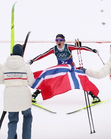 Une chute suédoise offre à la Norvège la médaille d'or olympique en relais de ski de fond 20 Une chute suédoise offre à la Norvège la médaille d'or olympique en relais de ski de fond - 19