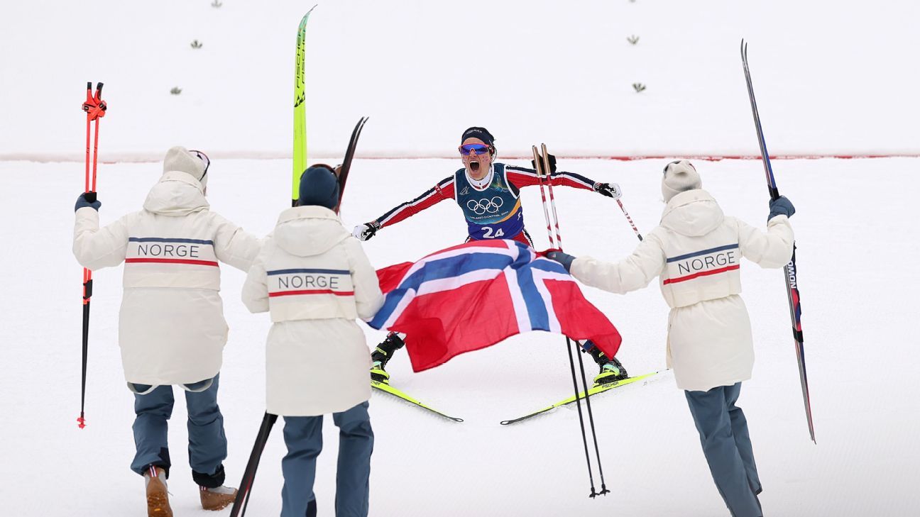 Une chute suédoise offre à la Norvège la médaille d'or olympique en relais de ski de fond 4 Une chute suédoise offre à la Norvège la médaille d'or olympique en relais de ski de fond - 3