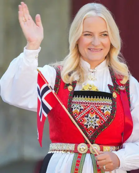 Le scandale Epstein porte un nouveau coup à la princesse héritière de Norvège 24 Le scandale Epstein porte un nouveau coup à la princesse héritière de Norvège - 23