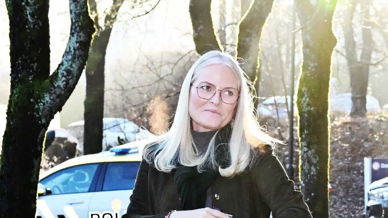 La princesse héritière Mette-Marit de Norvège sort de sa réserve alors que son fils Marius Borg Høiby est accusé de viol dans le « procès du siècle » 6 La princesse héritière Mette-Marit de Norvège sort de sa réserve alors que son fils Marius Borg Høiby est accusé de viol dans le « procès du siècle » - 5