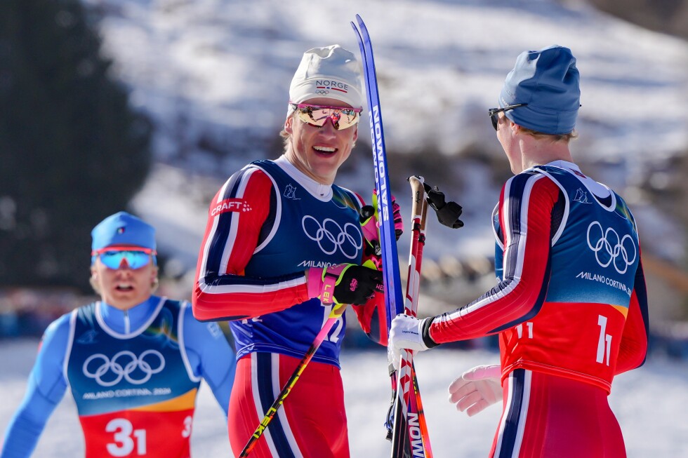 Johannes Hoesflot Klaebo remporte une 10e médaille d'or olympique record grâce à sa victoire dans le sprint par équipe masculin 4 Johannes Hoesflot Klaebo remporte une 10e médaille d'or olympique record grâce à sa victoire dans le sprint par équipe masculin - 3