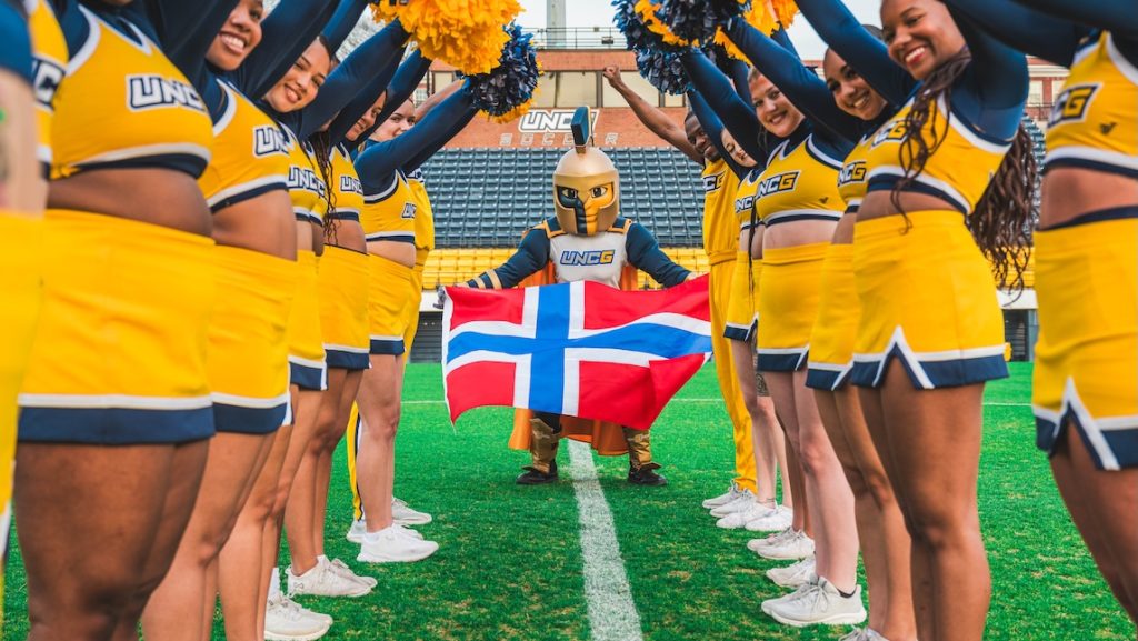 L'équipe nationale norvégienne choisit Greensboro comme camp de base pour la Coupe du monde et s'entraînera à l'UNCG 32 L'équipe nationale norvégienne choisit Greensboro comme camp de base pour la Coupe du monde et s'entraînera à l'UNCG - 31