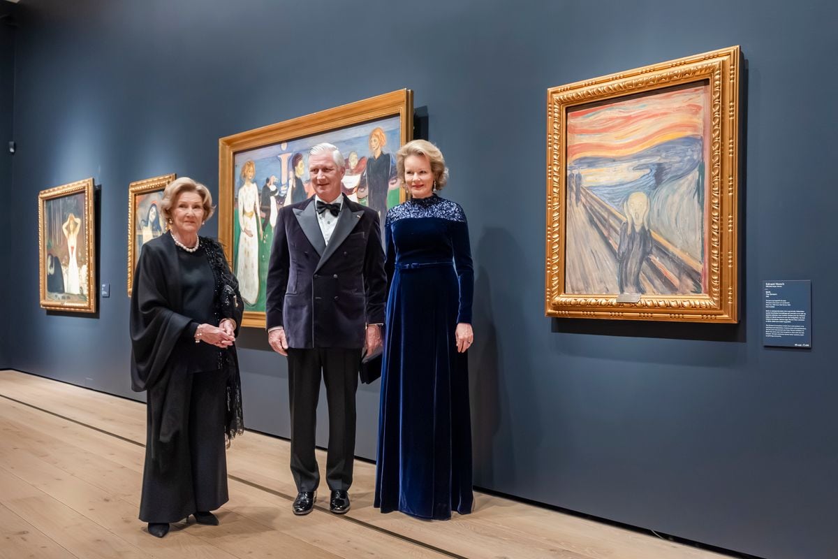 La reine Mathilde enfreint le protocole en Norvège avec un moment saisissant au musée devant « Le Cri » 17 Le roi Philippe et la reine Mathilde de Belgique, accompagnés de la reine Sonja de Norvège, visitent le Musée national