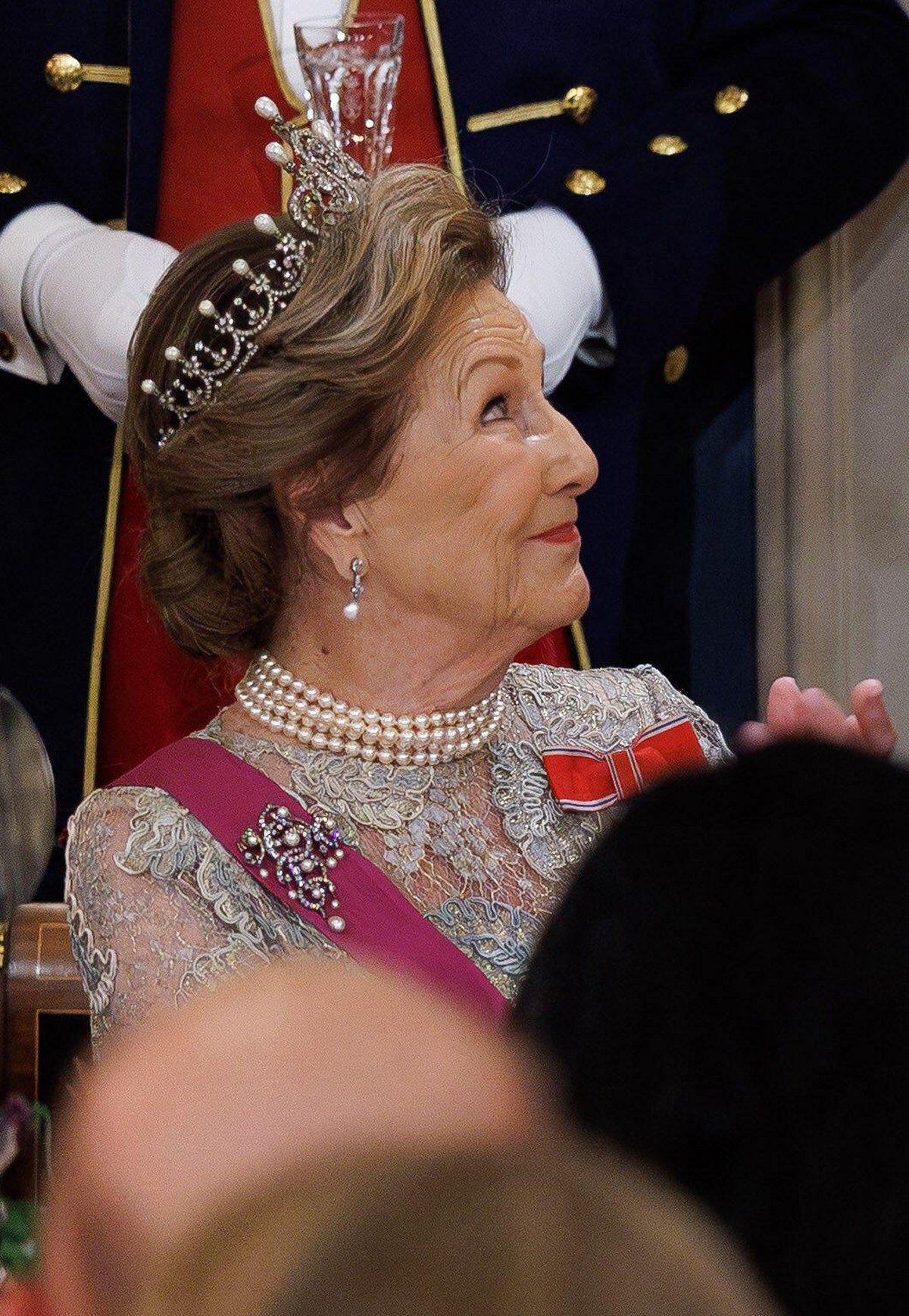 Des diadèmes étincelants lors du banquet d'État organisé à l'occasion de la visite belge en Norvège 36 Le roi et la reine de Norvège organisent un banquet d'État en l'honneur du roi et de la reine des Belges en visite au Palais royal d'Oslo, le 24 mars 2026 (BENOIT DOPPAGNE/Belga News Agency/Alamy)