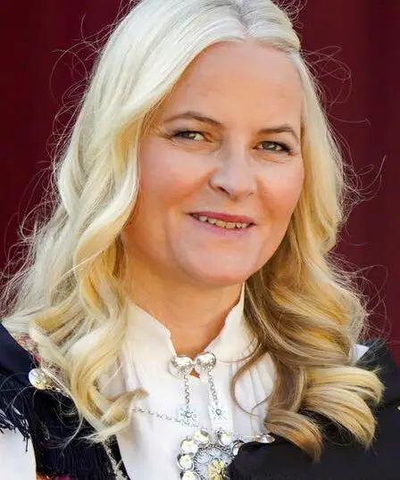 La princesse héritière de Norvège affirme avoir été « manipulée et trompée » par Jeffrey Epstein 23 La princesse héritière de Norvège affirme avoir été « manipulée et trompée » par Jeffrey Epstein - 22
