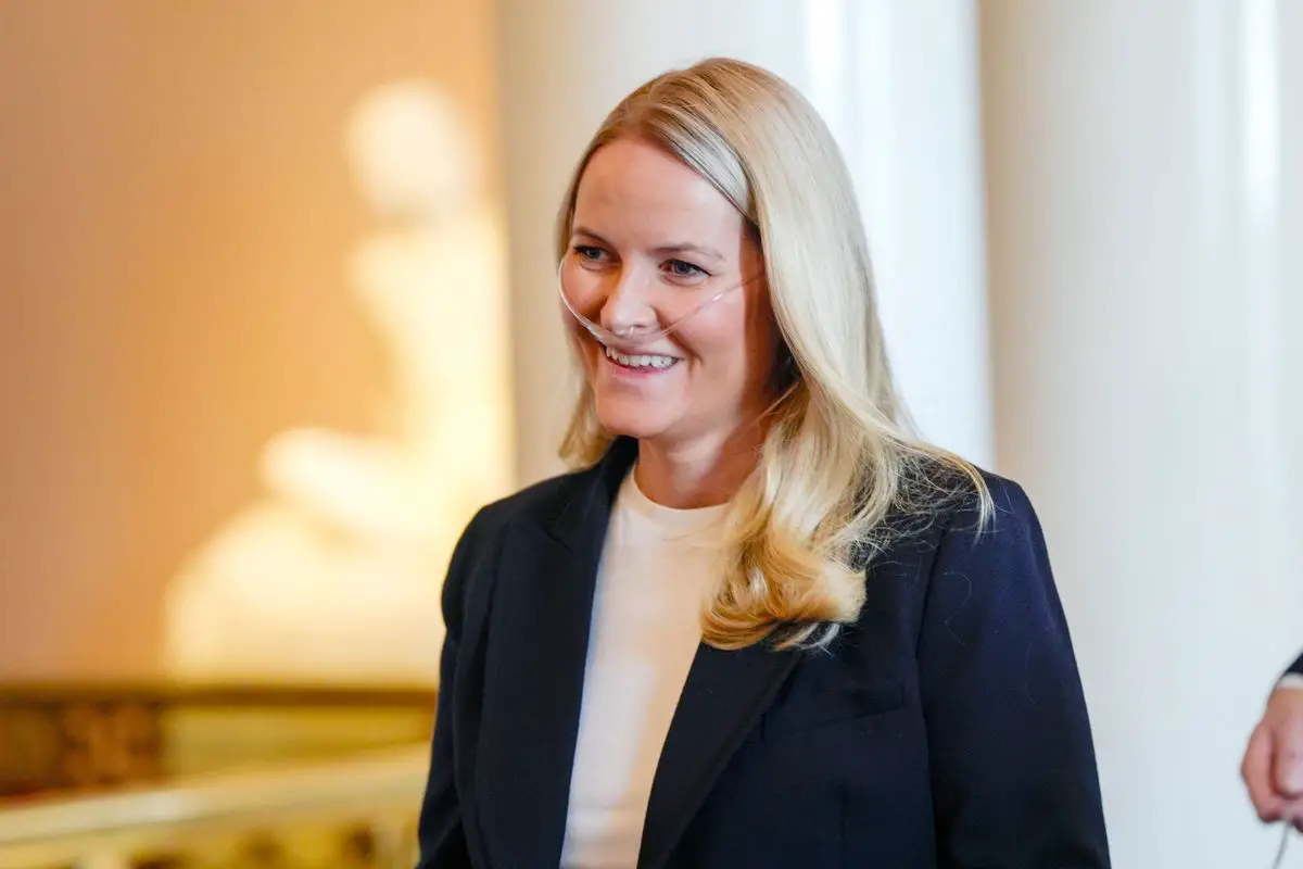 Le retour secret de la princesse Ingrid Alexandra en Norvège : rencontres discrètes et tensions royales au sein du palais 15 Cet événement, organisé en l'honneur des athlètes des Jeux paralympiques d'hiver, a réuni le prince héritier Haakon, leurs enfants, le prince Sverre Magnus et la princesse Ingrid Alexandra, qui a fait le déplacement depuis l'Australie où elle poursuit ses études.