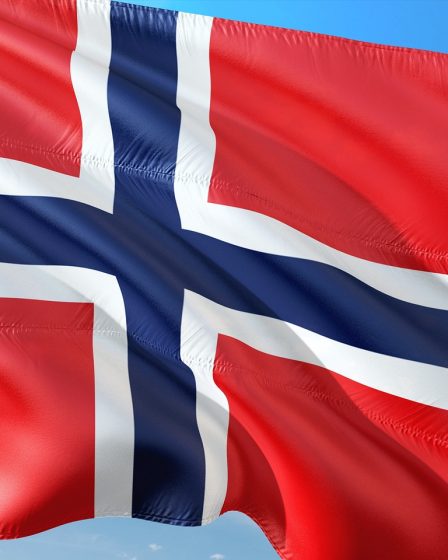 Le Parlement norvégien rejette le projet d'amendement constitutionnel visant à passer de la monarchie à la république 2 Le Parlement norvégien rejette le projet d'amendement constitutionnel visant à passer de la monarchie à la république - 1