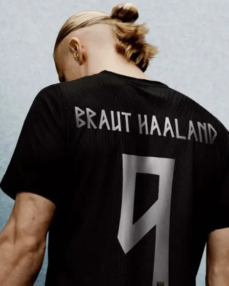 Tenues de la Norvège pour la Coupe du monde de la FIFA 2026 : maillot domicile, maillot extérieur, dates de sortie et prix 2 Tenues de la Norvège pour la Coupe du monde de la FIFA 2026 : maillot domicile, maillot extérieur, dates de sortie et prix - 1