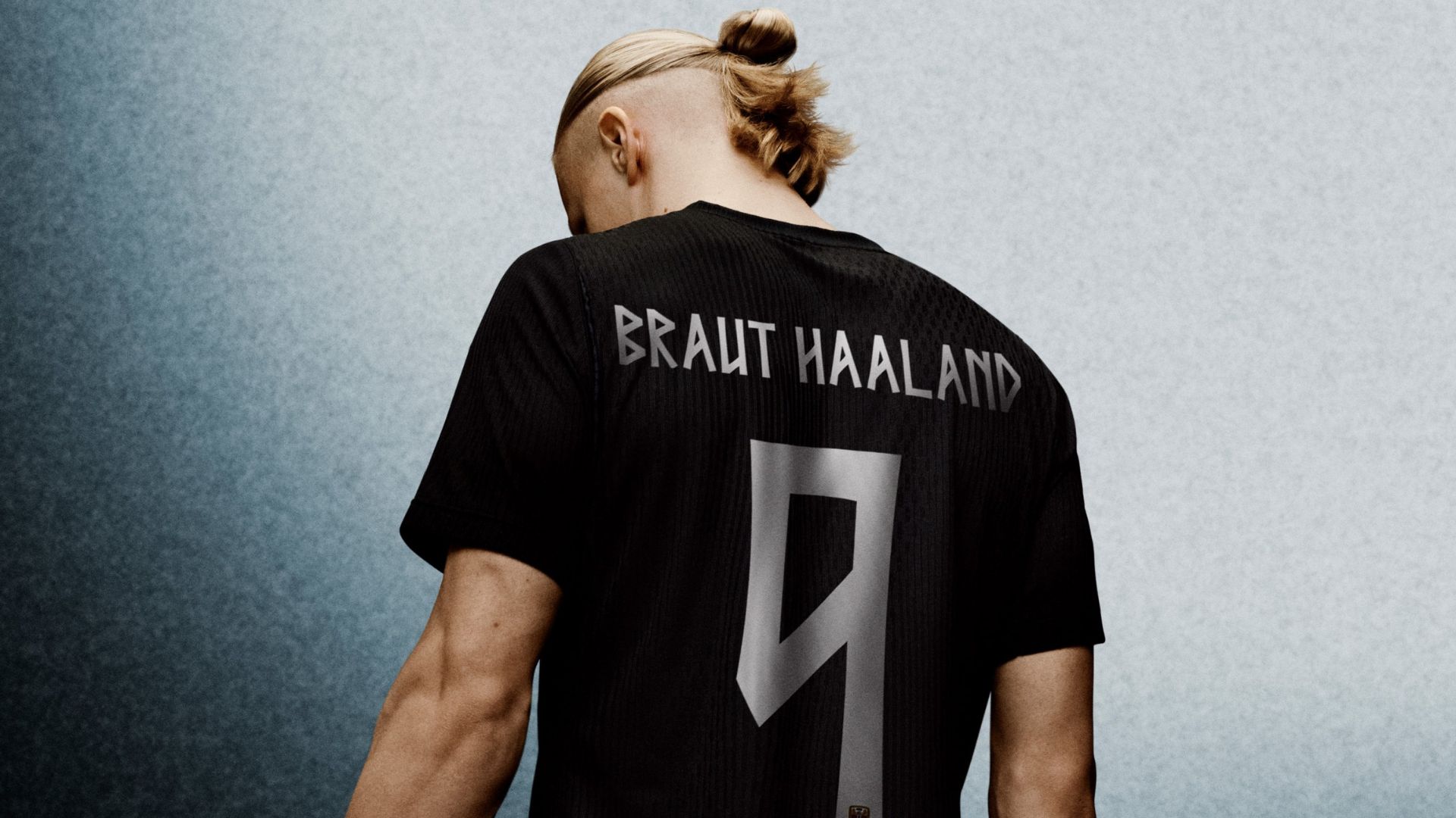 Tenues de la Norvège pour la Coupe du monde de la FIFA 2026 : maillot domicile, maillot extérieur, dates de sortie et prix 4 Tenues de la Norvège pour la Coupe du monde de la FIFA 2026 : maillot domicile, maillot extérieur, dates de sortie et prix - 3