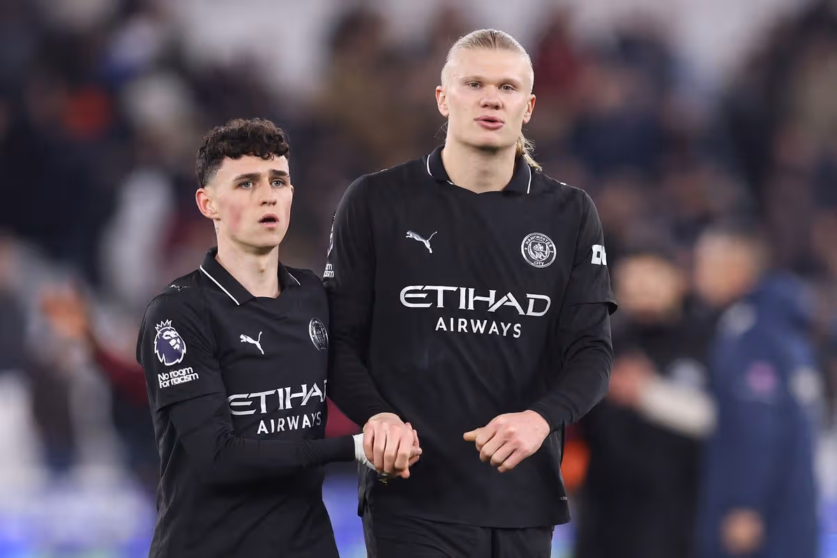 La frustration d'Erling Haaland est évidente alors que Man City revit une répétition face au Real Madrid. 7 Phil Foden et Erling Haaland de Manchester City semblent abattus après le match de Premier League entre West Ham United et Manchester City au stade de Londres