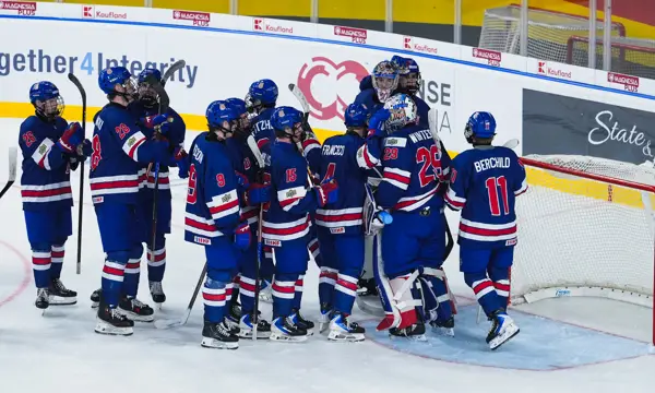 L'équipe des États-Unis écrase la Norvège 10-0 lors de son premier match de préparation 4 L'équipe des États-Unis écrase la Norvège 10-0 lors de son premier match de préparation - 3