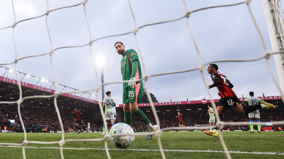 Notes des joueurs de Man City contre Bournemouth avec un 4/10 alors qu'Arsenal remporte le titre. 5 Notes des joueurs de Man City contre Bournemouth avec un 4/10 alors qu'Arsenal remporte le titre. - 4