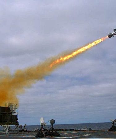 La Malaisie fustige la Norvège pour avoir révoqué une licence d'exportation concernant un système de missiles navals 2 La Malaisie fustige la Norvège pour avoir révoqué une licence d'exportation concernant un système de missiles navals - 1