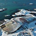« The Whale » de Dorte Mandrup, phase de construction. Image © Tejre Løkke «The Whale» de Dorte Mandrup avance le long de la côte arctique norvégienne - Image 2 sur 11