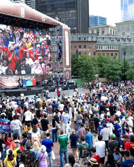 Boston vibre au rythme de la Coupe du monde alors que la France écrase la Norvège à Foxborough 2 Boston vibre au rythme de la Coupe du monde alors que la France écrase la Norvège à Foxborough - 1