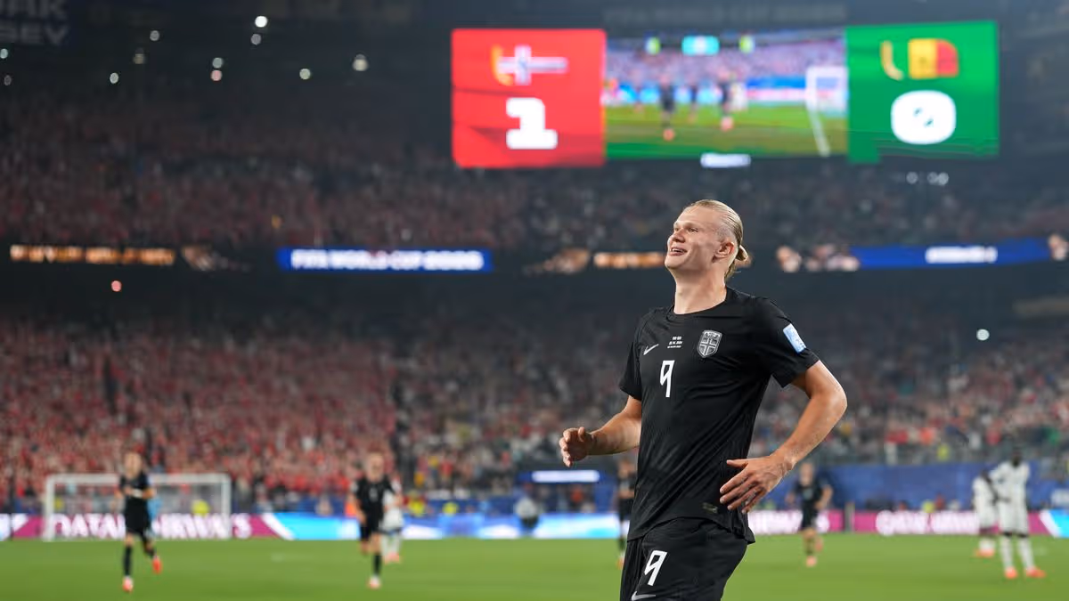 Effrayer le monde – Les médias norvégiens sont conquis par Erling Haaland alors que la star de Man City établit un nouveau record. 4 Effrayer le monde – Les médias norvégiens sont conquis par Erling Haaland alors que la star de Man City établit un nouveau record. - 3