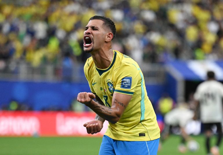 Brésil - Norvège : huitièmes de finale de la Coupe du monde de la FIFA – Vinicius, Haaland et pronostics | Actualités de la Coupe du monde 2026 10 Football - Coupe du monde de la FIFA 2026 - Seizièmes de finale - Brésil - Japon - Houston Stadium, Houston, Texas, États-Unis - 29 juin 2026 Le Brésilien Bruno Guimaraes célèbre après le deuxième but marqué par Gabriel Martinelli REUTERS/Annegret Hilse
